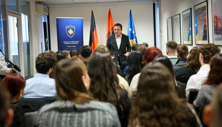 Në Frankfurt, Kurti diskuton me studentët mbi energjinë e gjelbër dhe tranzicionin ekonomik