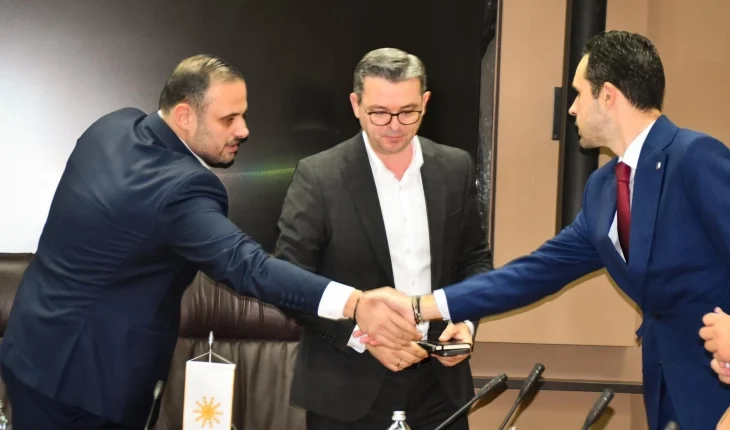 Gjorgjevski, Tripunovski dhe Kostadinov biseduan për gjetje të zgjidhjeve të përbashkëta për problemet e qytetarëve të Strumicës