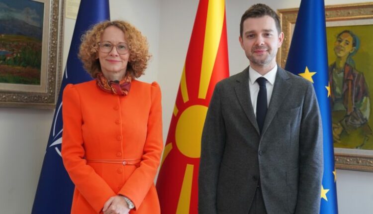 Mucunski-Sheqerinska: Maqedonia e Veriut është e përkushtuar për qëllimet dhe vlerat e përbashkëta të NATO-s