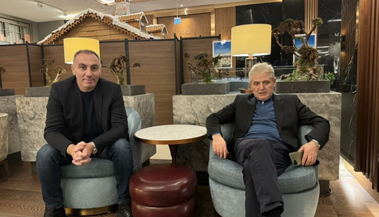 Grubi: Në Stamboll me Kryetarin Ali Ahmeti, por me mendje në vendlindje, pranë të gjithë juve!