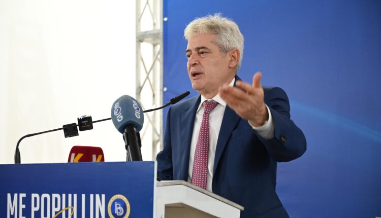 Ali Ahmeti: Populli do ta mbrojë gjuhën shqipe të fituar me gjak, Prishtina e Tirana ta ngrisin zërin