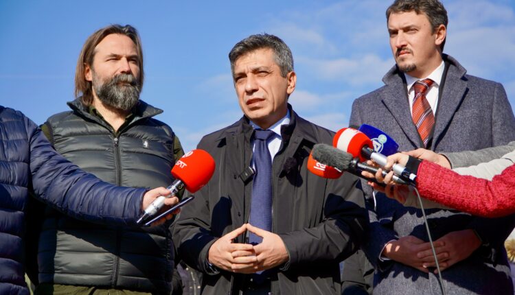 MEXHITI: Në Vizbeg nuk do të ndërtohet baza e asfaltit