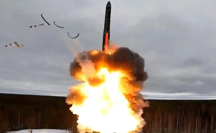 Ukraina thotë se Rusia ka nisur një sulm me raketa balistike ndërkontinentale