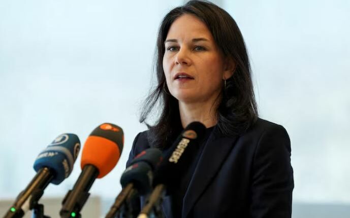 Kryediplomatja gjermane siguron Ukrainën për përkrahje në vizitën para votimit në SHBA