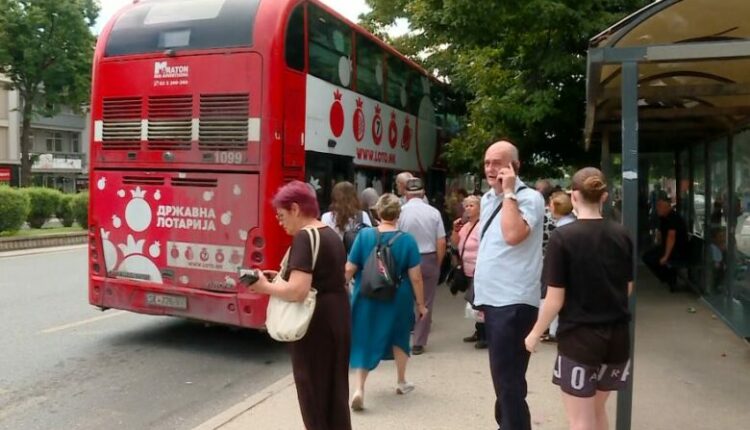Vazhdon kaosi nëpër rrugët e Shkupit