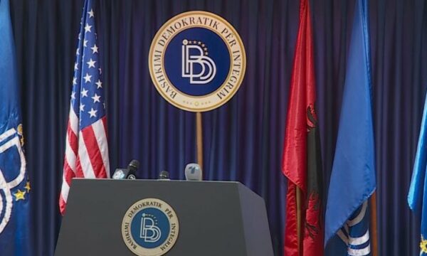 BDI: Ndërsa Shkupi ngulfatet, paaftësia dhe biznes intereset e Ministrit jolegjitim të mjedisit rrezikojnë jetën e qytetarëve