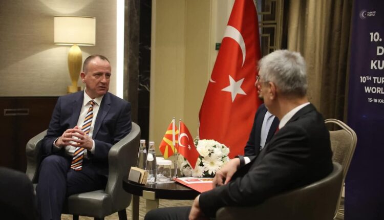 Në Kongresin Botëror Turk të Mjekësisë, Taravari realizon takim me ministrin e shëndetësisë të Turqisë, Memişoğlu