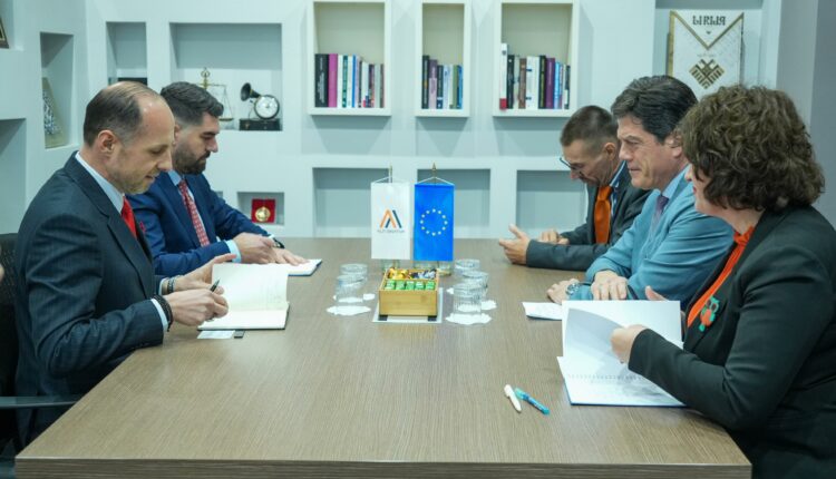 Zeqirija Ibrahimi takon ambasadorin e BE-së, Shkëlqesinë e Tij, z. Mihalis Rokas