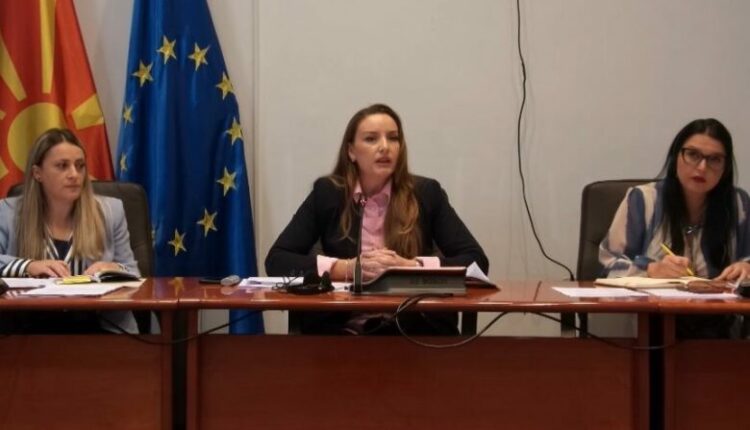 Ligji për Branitellat/ Debati për ligjin për Branitellat ndërpret seancën e Komisionit