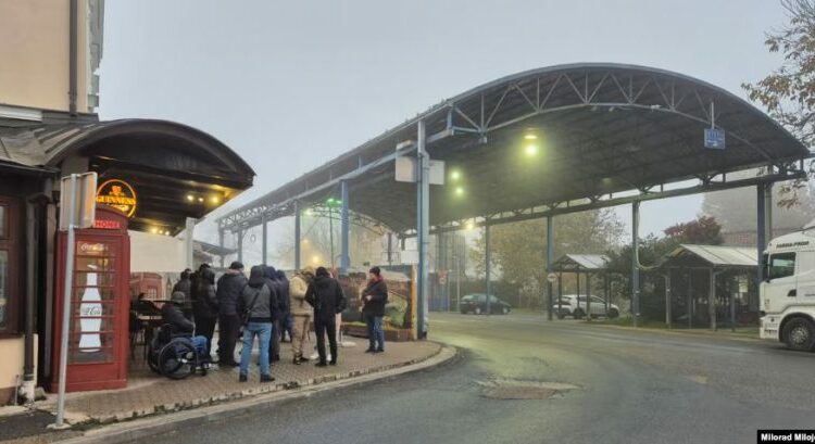 Të ikur nga mobilizimi e persekutimi rus, çeçenët arrijnë në kufirin mes Bosnjës e Kroacisë
