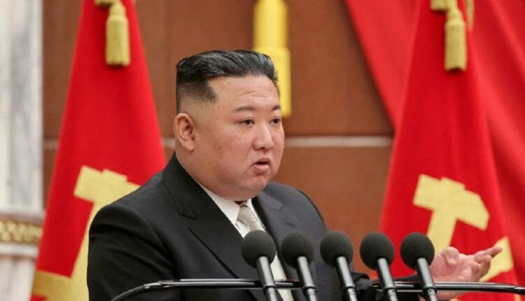Kim Jong Un kërkon zgjerimin e forcave bërthamore të Koresë së Veriut