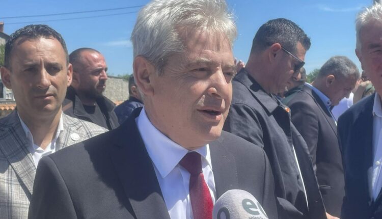 Ali Ahmeti kërkon veprime: Qeveria e Kosovës të mos heshtë për shqiptarët në RMV