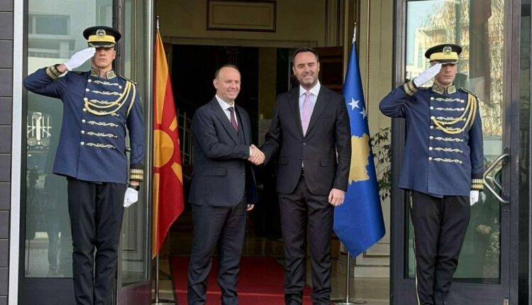 Konjufca pret në takim homologun e tij nga Maqedonia e Veriut, Afrim Gashin