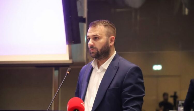 Durmishi: 2000 mijë denarë rritje të pagës minimale nga marsi i vitit të ardhshëm