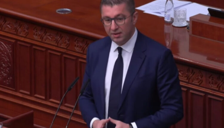 Rikthehen “bombat”?! Mickoski: Së shpejti do shihni si është përgjuar, do të tmerroheni!