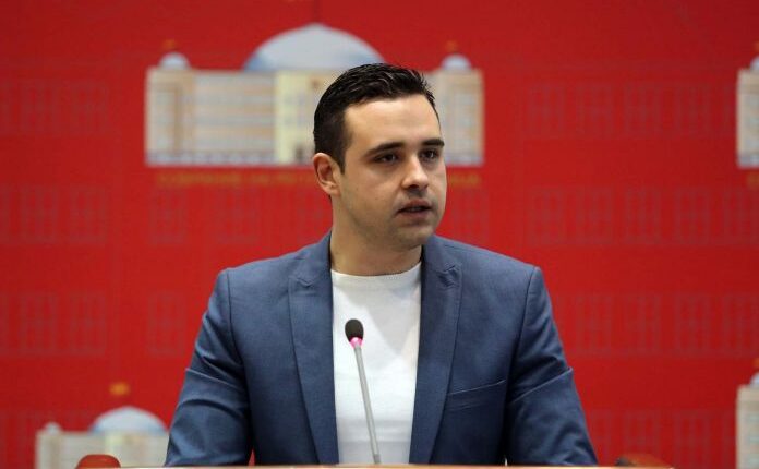 Kostadinov i LSDM-së kërkon bashkimin e partive maqedonase