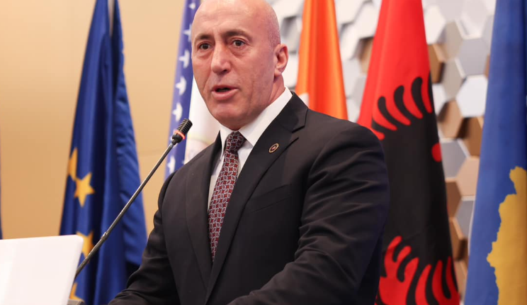 Haradinaj: “Ma jepni votën mua, s’do të ketë pagë nën një mijë euro, këto që i them janë serioze”