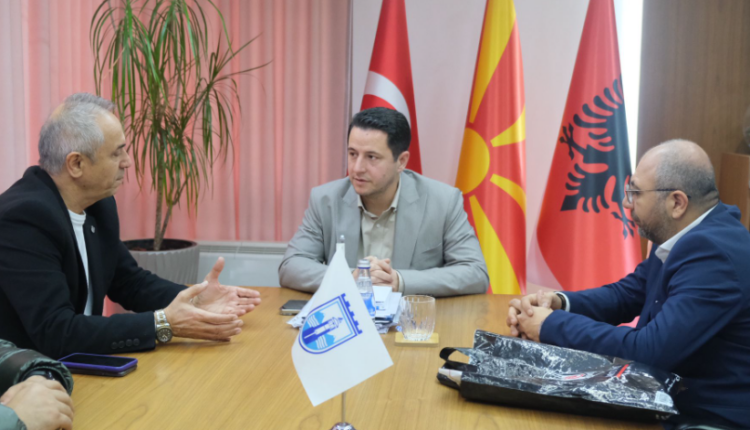 Limani priti në takim mbikëqyrësin e Akademisë së klubit të futbollit Beshiktash nga Turqia
