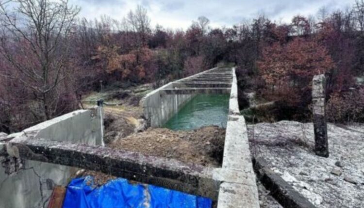 Kryhen analizat e para të ujit të patrajtuar që kalon nëpër kanalin Ibër-Lepenc, MSH: S’është i pastër për pije