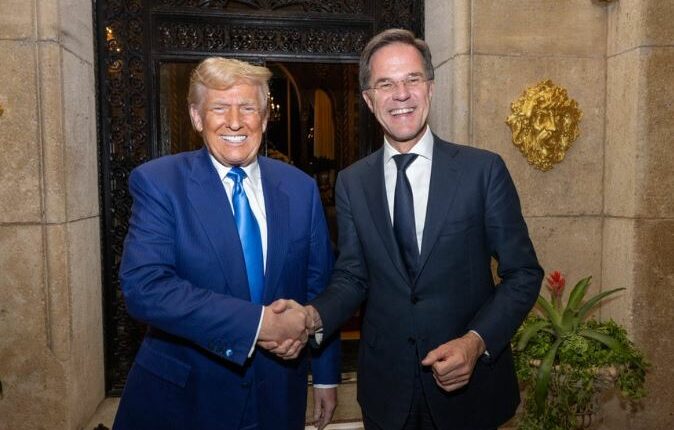 Trumpi takohet me shefin e NATO-s, për herë të parë që nga fitimi i zgjedhjeve