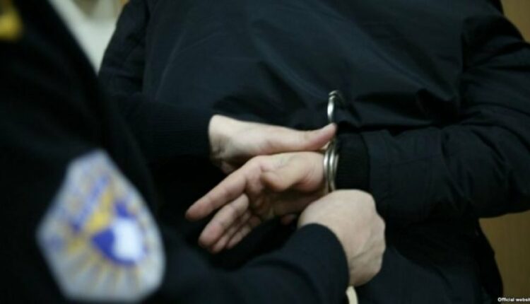 Të dyshuar për dhunim, arrestohen dy burra dhe një i mitur në Gjakovë dhe Rahovec