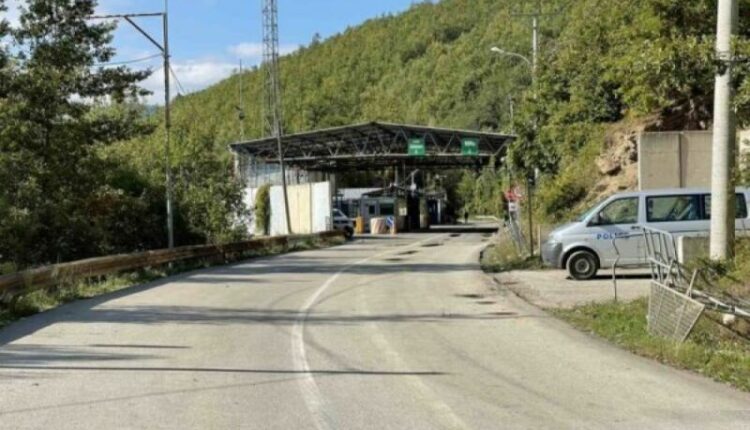 Ndalohet një person në kufi me Serbinë, ishte duke i bartur vulat e strukturave paralele serbe