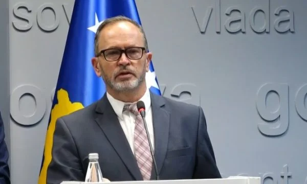 “Videoja pornografike e njeriut të afërt të Kurtit”, ish- drejtori i KEK’ut Nagip Krasniqi e pranon se fjala është për të – e quan fabrikim
