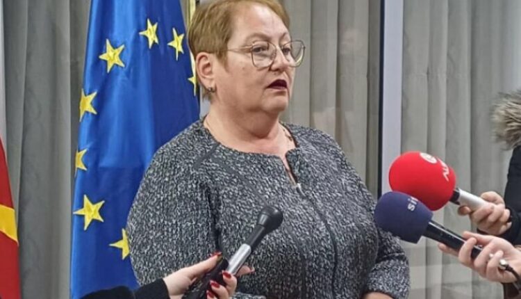 Janevska: Mbështes protestën e studentëve për transportin publik