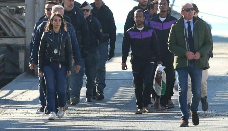 Janë gjetur 14 migrantë në rrethinën e Kumanovës, katër prej tyre të mitur