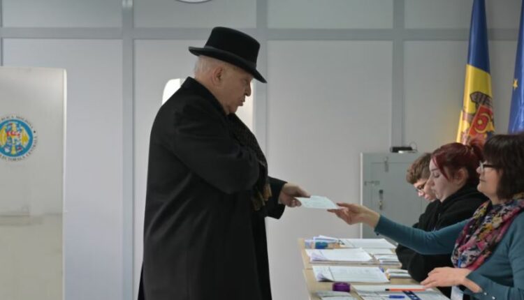 Moldavët votojnë për presidentin, gara mes kandidates pro-evropiane dhe atij pro-rus
