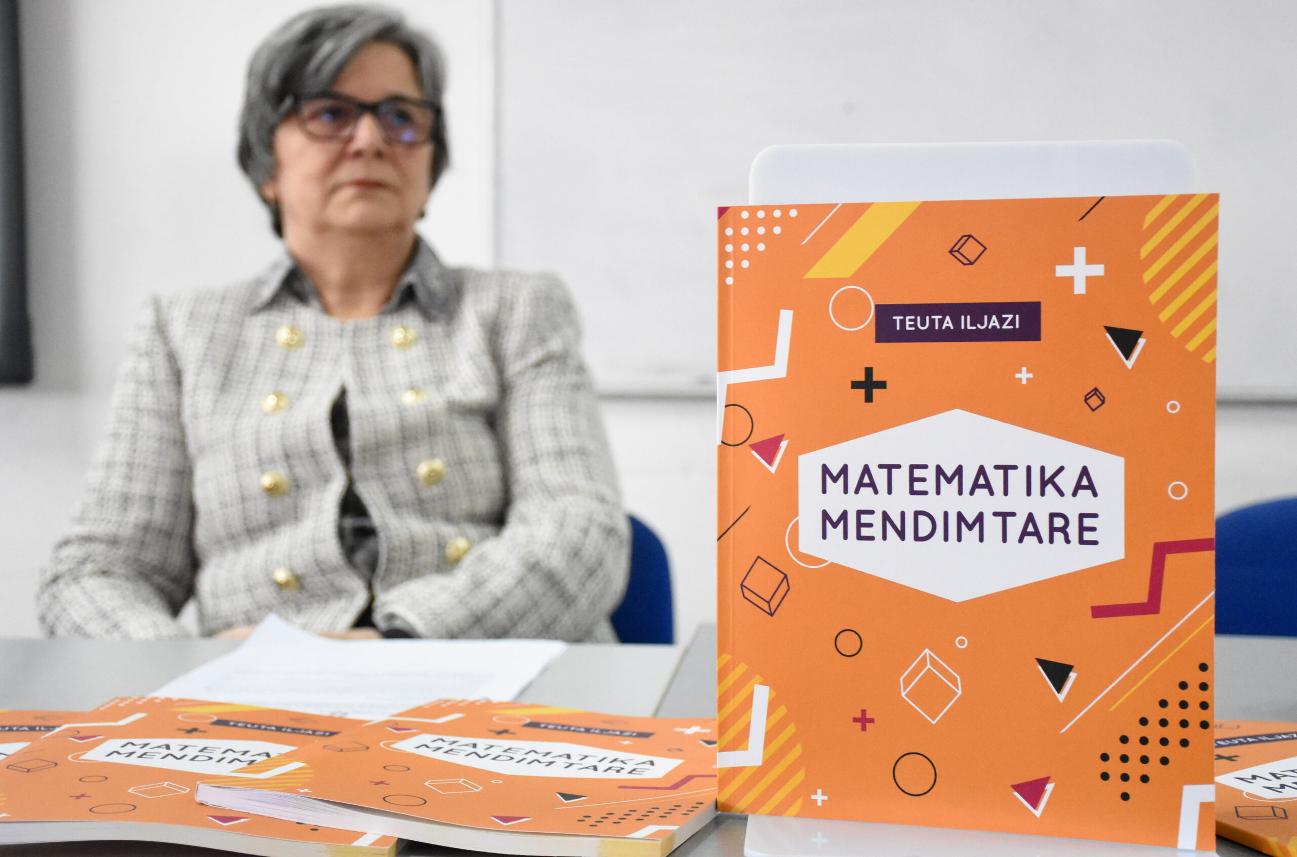 Në Universitetin e Tetovës u promovua libri “Matematika mendimtare” i autores Prof. Dr. Teuta Iljazi