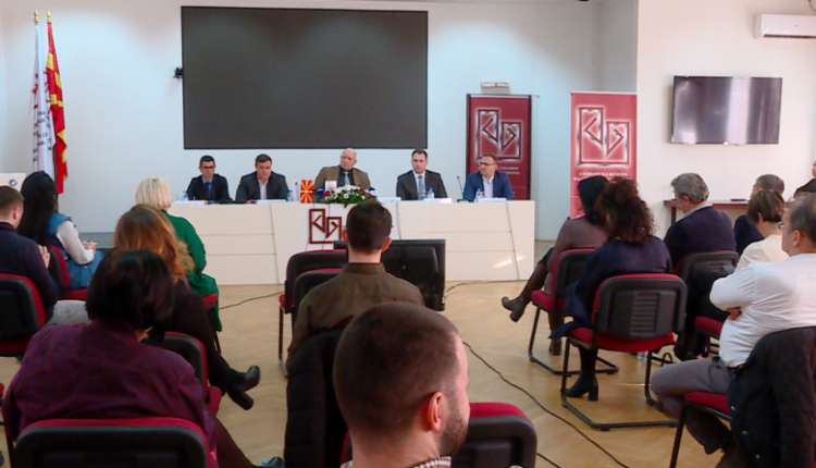 Biznesmenët ankohen për nivelin e lartë të korrupsionit, pushteti kushtëzon ndihmën ndaj tyre