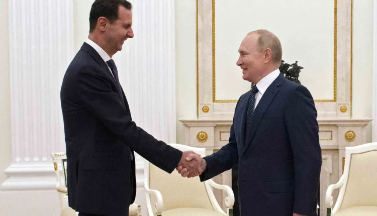 Bashar Al-Assad mbërrin bashkë me familjen në Rusi