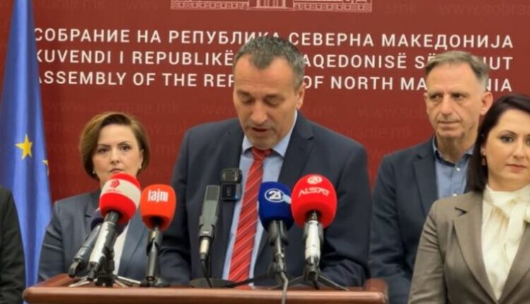 Bexheti: Ligji për shkollim të mesëm u tërhoq falë reagimit të popullit, dhe jo nga dëshira e qeveritarëve