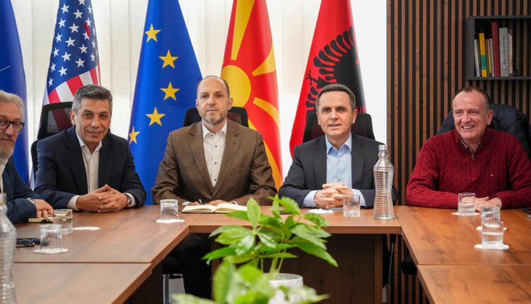 Ligji i gjuhës shqipe mbledh liderët e koalicionit VLEN