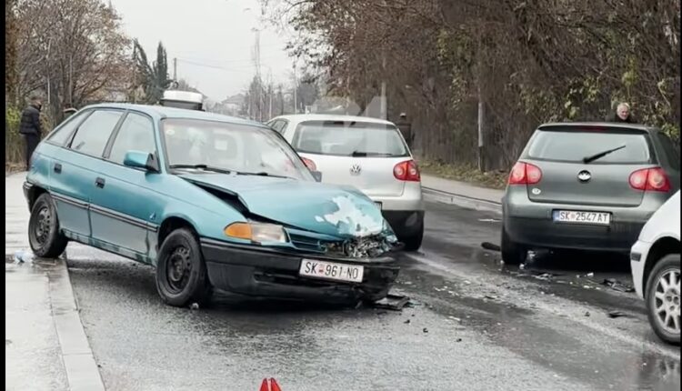Aksident mes dy veturave në Saraj, ka edhe të lënduar (VIDEO)