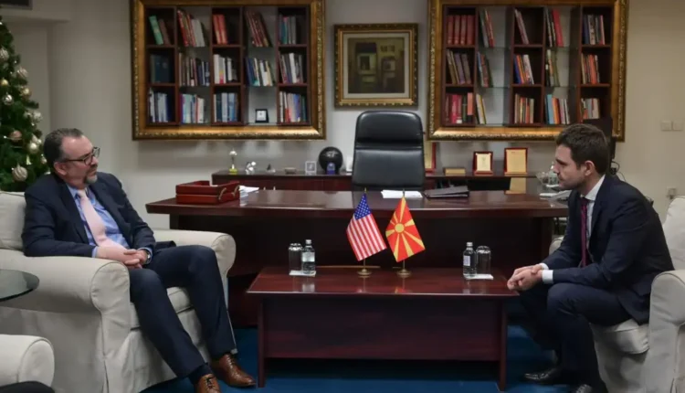 Mucunski pret në takim zëvendësndihmës sekretarin amerikan të shtetit, Aleksandar Kasanof