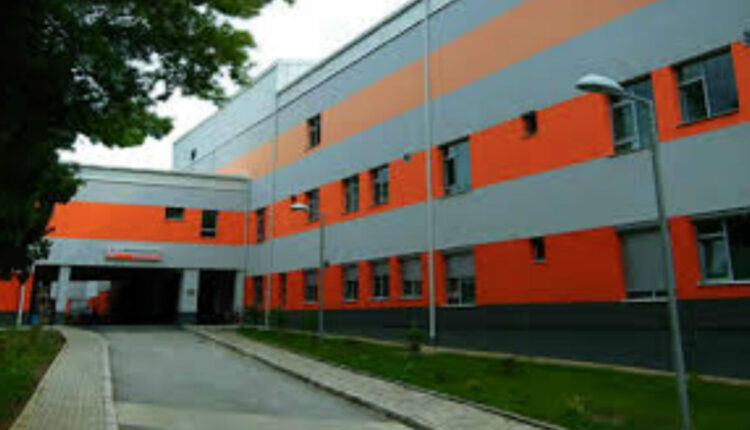 E punësuara e rreh kolegen në spitalin e Ohrit