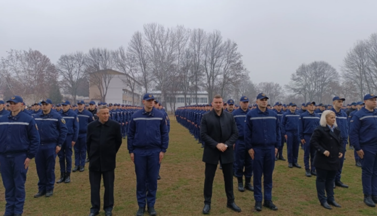 Promovimi solemn në Idrizovë – RMV-ja bëhet me 497 policë të rinj!
