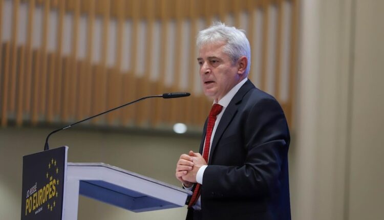 Ahmeti: Lutemi që engjëlli i vogël i shpëtuar të rritet me forcën e kujtimeve të bukura për familjen e tij