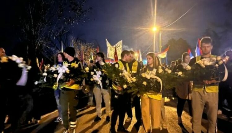 Studentët serbë mbërrijnë në Novi Sad pas marshimit dyditor