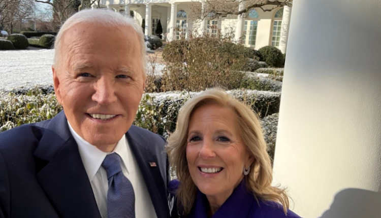 Biden publikon foton e fundit si president: Të duam Amerikë!