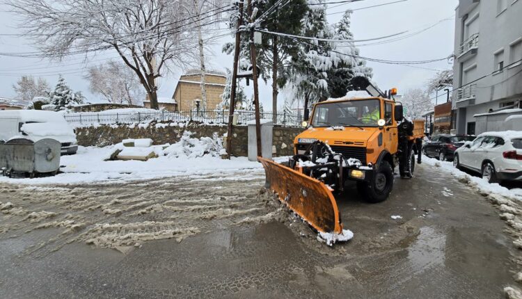 Pastrohen rrugët e Çairit nga bora, Ganiu: Punojmë me efikasitet të plotë