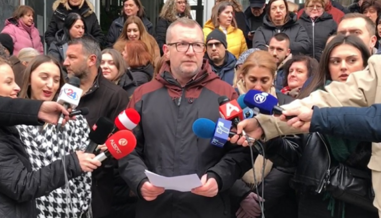 Administratorët sot me protesta para Ministrisë së Financave, kërkojnë rritje të pagave