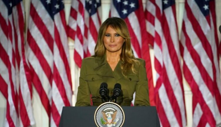 Melania Trump: Zjarret në Kaliforni janë shkatërruese, po mendoj për njerëzit, po lutem për ta