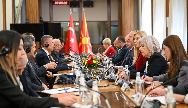 Gashi takohet me kryetarin e komisionit për punë të jashtme të asamblesë së madhe nacionale të Turqisë