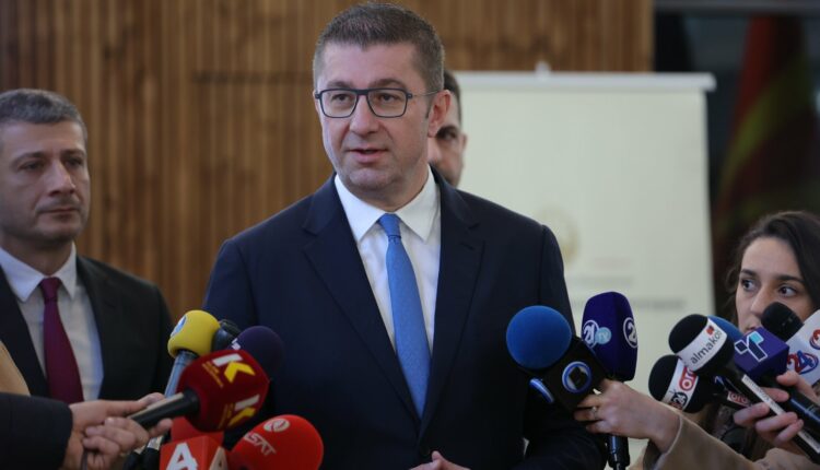 Mickoski: Vendimi i Gjykatës Kushtetuese është final, duhet respektuar, do të gjejmë zgjidhje dhe do ta tejkalojmë edhe këtë problem, do të bëjmë mapimin e kompanive dhe do t’i qasemi secilës në mënyrë të barabartë