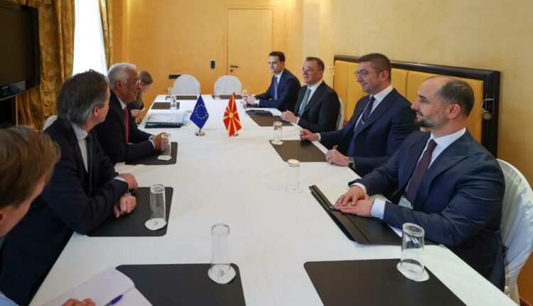 Kryeministri Mickoski zhvilloi takim me Presidentin e Këshillit Evropian, Antonio Koshta