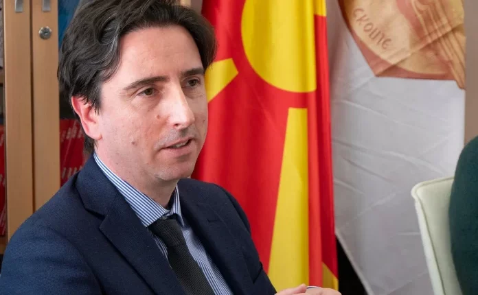 Lawson: Me qeverinë e RMV-së kemi mendime të ndryshme për çështje ndërkombëtare, por si partnerë në NATO punojmë bashkë