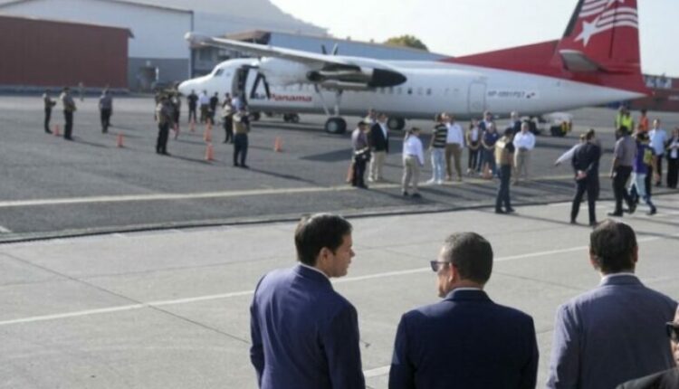 Rubio ndjekë nga afër procesin e dëbimit të emigrantëve ilegalë